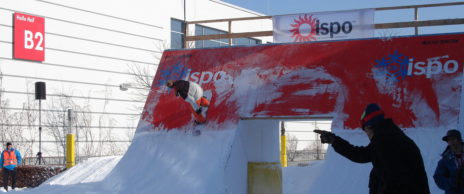 Rampen, Rails und Bodenbeläge für Ski und Snowboard Freestyle